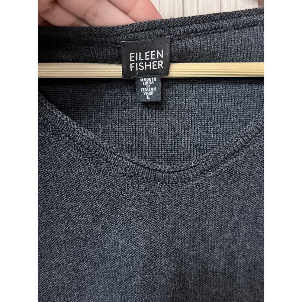 Eileen Fisher Women's 100% Merino Wool V-Neck Sweater Size L - Picture 4 of 8